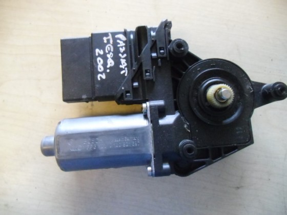 Motor Elevador de Vidro Tras Esq VW Passat 2002 mev358